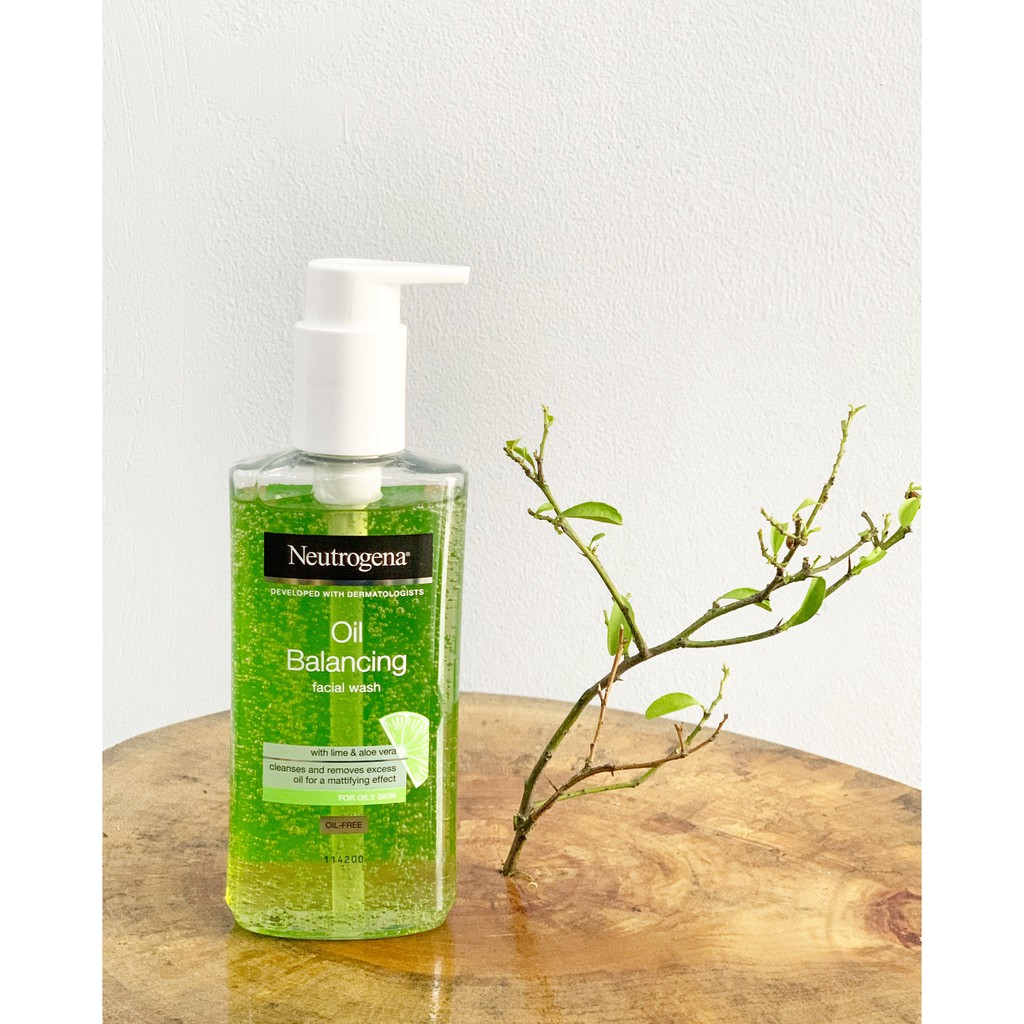 neutrogena aloe face wash