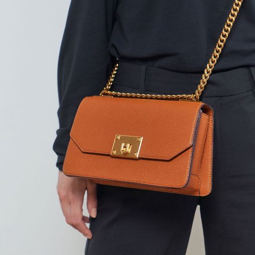 ★CHARLES&KEITH★llic Push-Lock Crossbody Bag/送料込 Charles & Keith - Metallic Push-Lock Crossbody Bag - Orange
