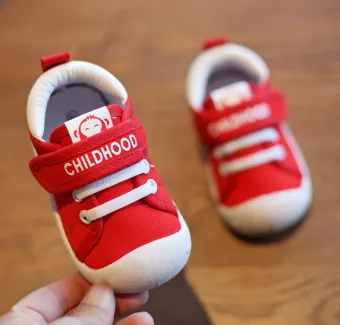 simple baby shoes