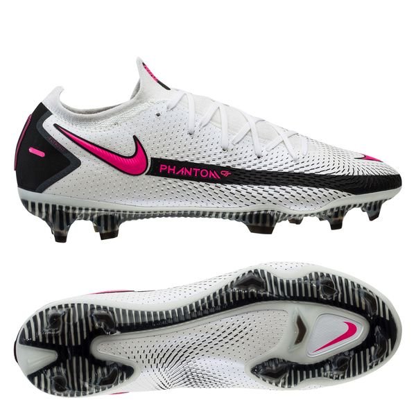 nike football shoes offer